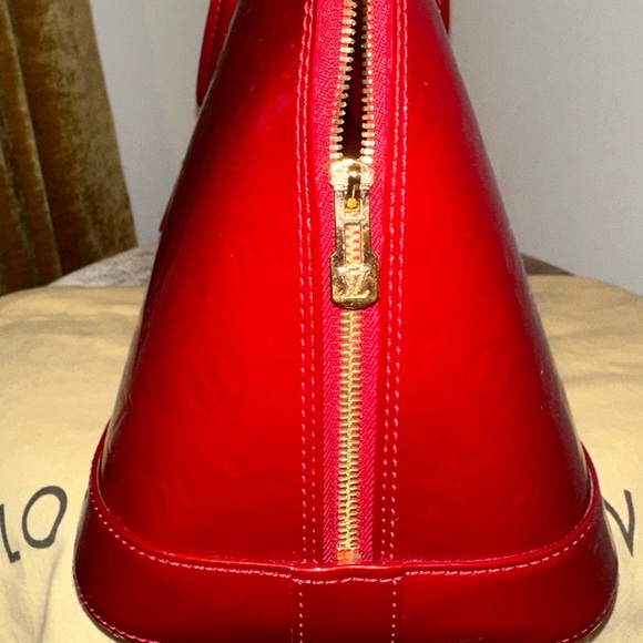 Louis Vuitton Alma red GM bag - Picture 10 of 17